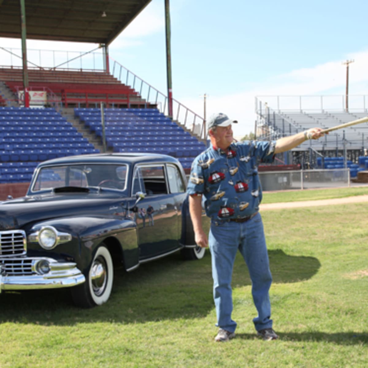 Texas man buys 1948 Lincoln Continental coupe once owned by Yankee