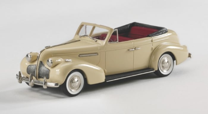 Brooklin 1939 Buick Century convertible sedan 1:43 model - Old Cars Weekly