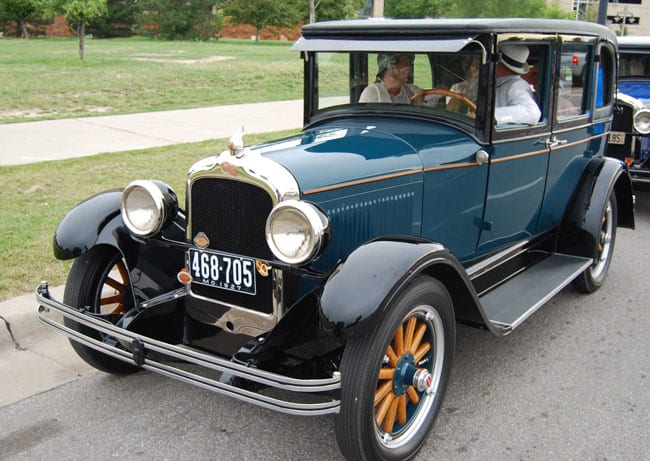 Car of the Week: 1927 Pontiac Landau sedan - Old Cars Weekly