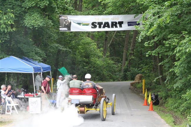 Hershey welcomes vintage race cars - Old Cars Weekly