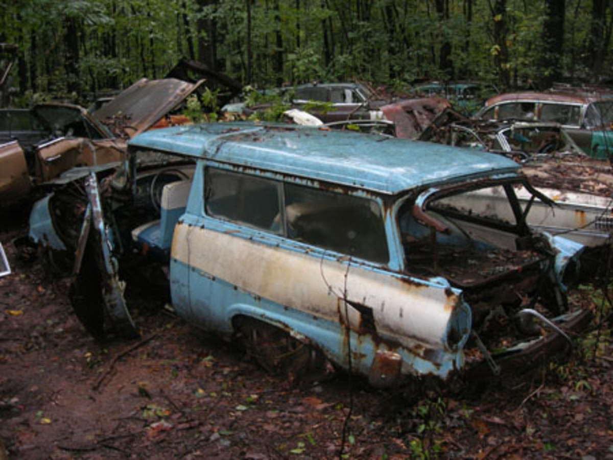 Another yard falls victim to rural migration - Old Cars Weekly