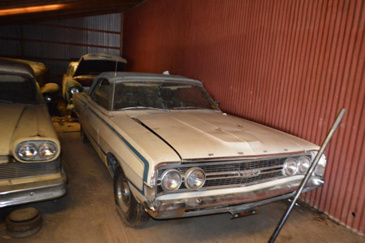 50 Classic, Antique Cars Found in Pennsylvania Barn to Be Auctioned