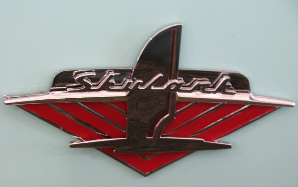 1950's car emblem - .de