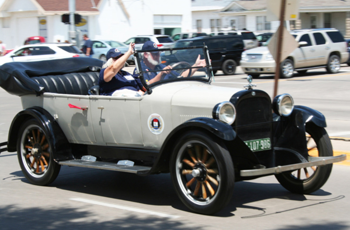 East and West Coast tours meet in Nebraska for Lincoln Highway’s 100th