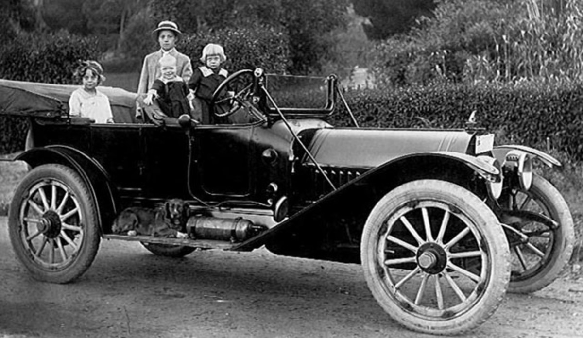 Brain teaser: Solve these photo album mysteries - Old Cars Weekly