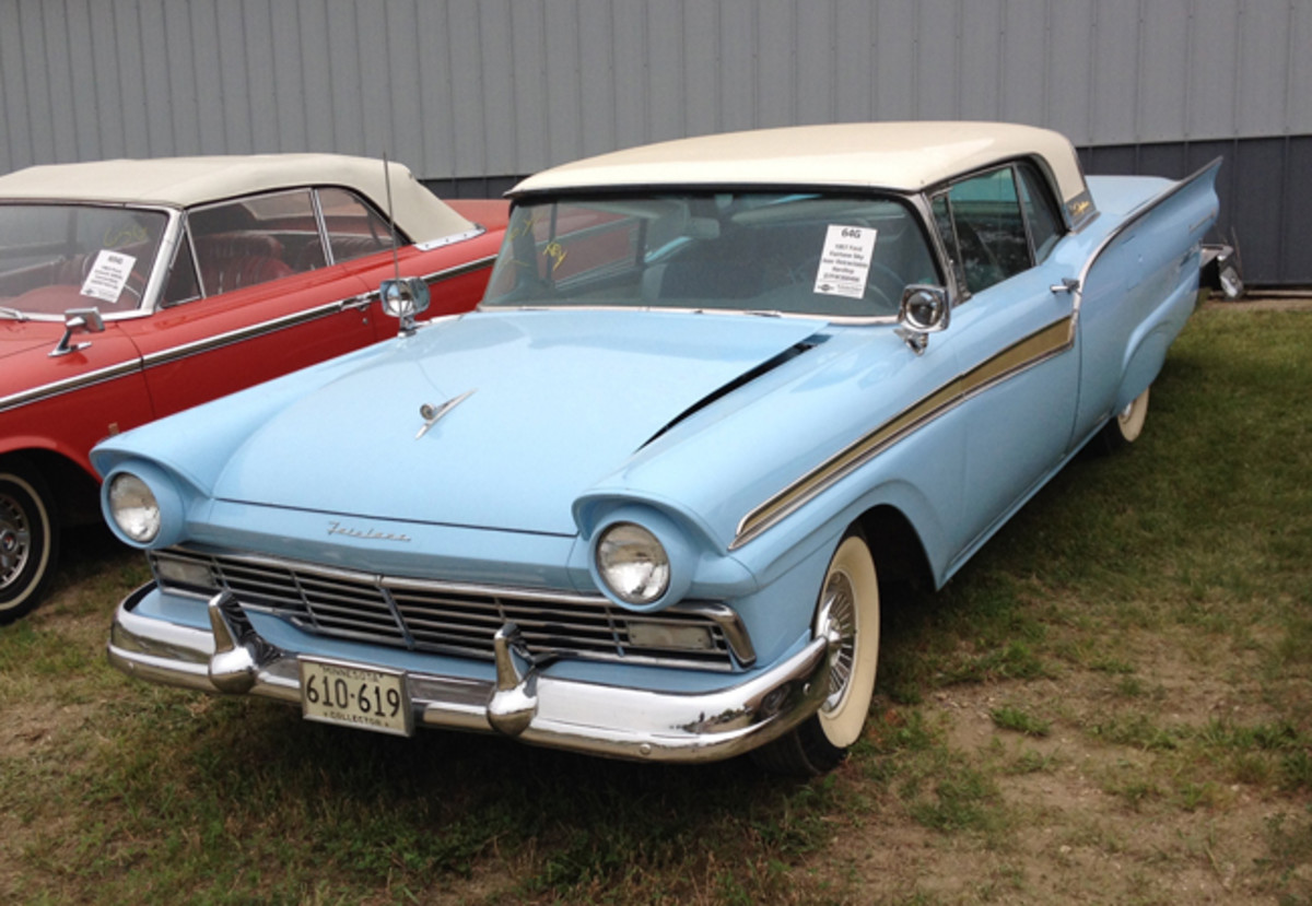 Graham Collection sale outshines the rain - Old Cars Weekly