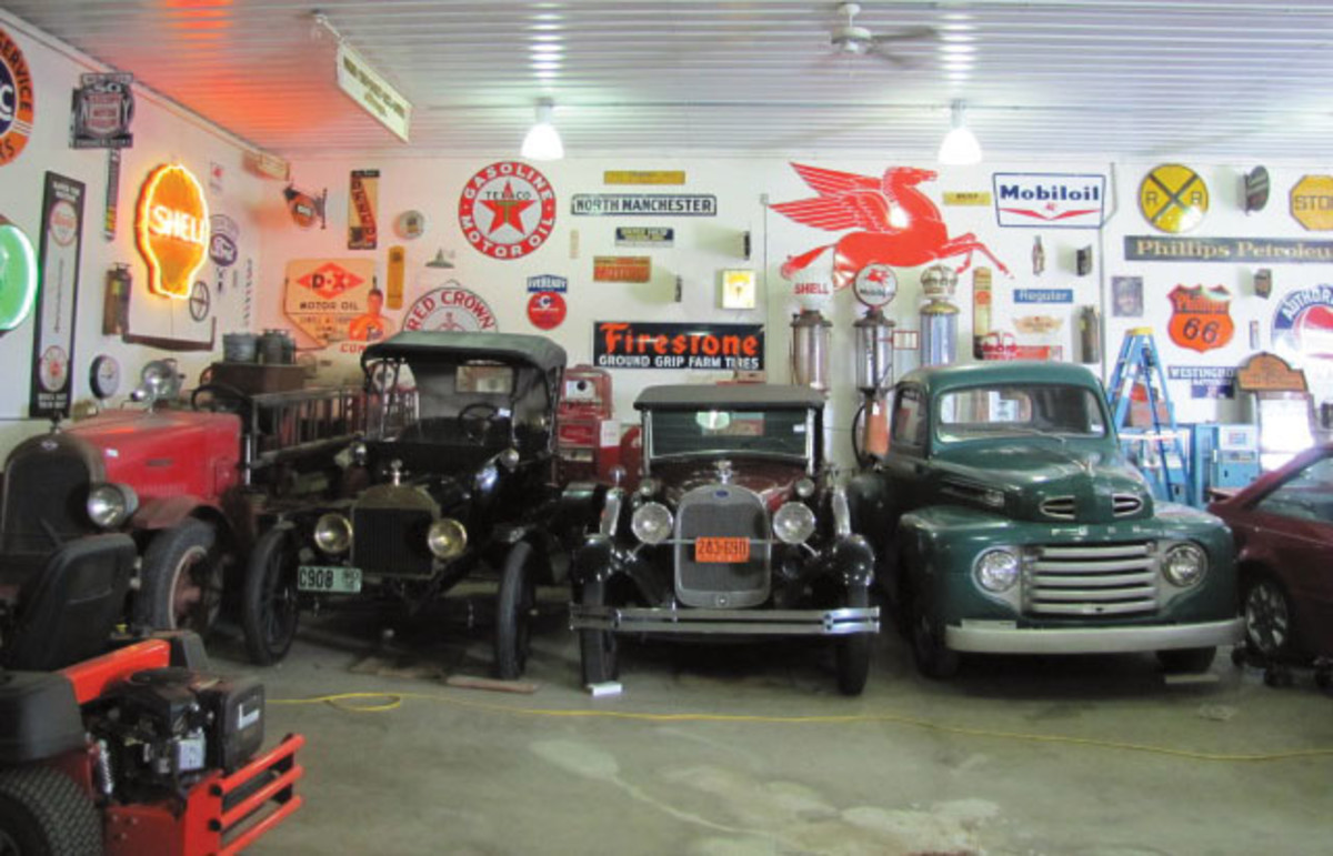 Egolf sale features memorabilia, collector cars and more - Old Cars Weekly