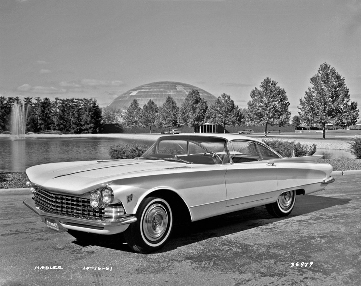 The 1958 Buick XP-75 in front of the GM Tech Center’s famous Design Dome.