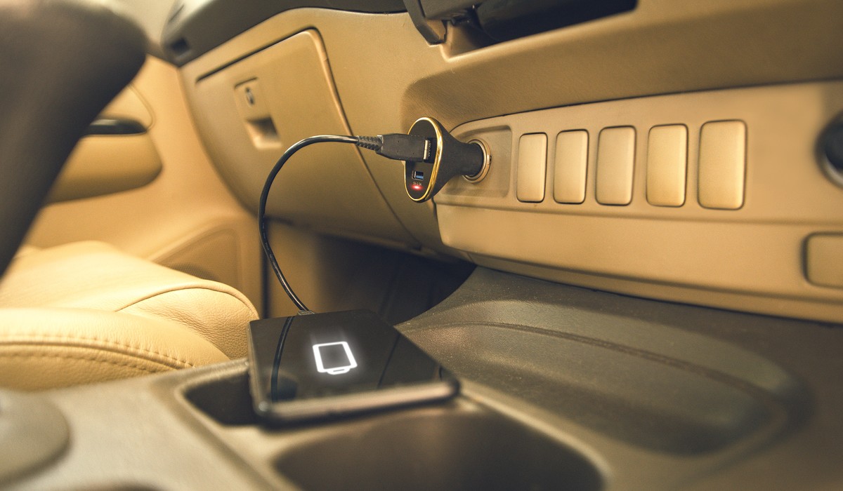 Does a Car Phone Charger Drain Your Car's Battery? - Old Cars Weekly Guides